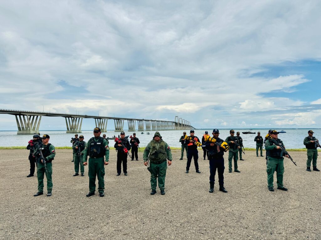 ¡Sin tregua al hampa! Organismos de Seguridad efectúan intenso despliegue vía terrestres y lacustre en el estado Zulia 2 WhatsApp Image 2024 08 26 at 10.58.53 AM