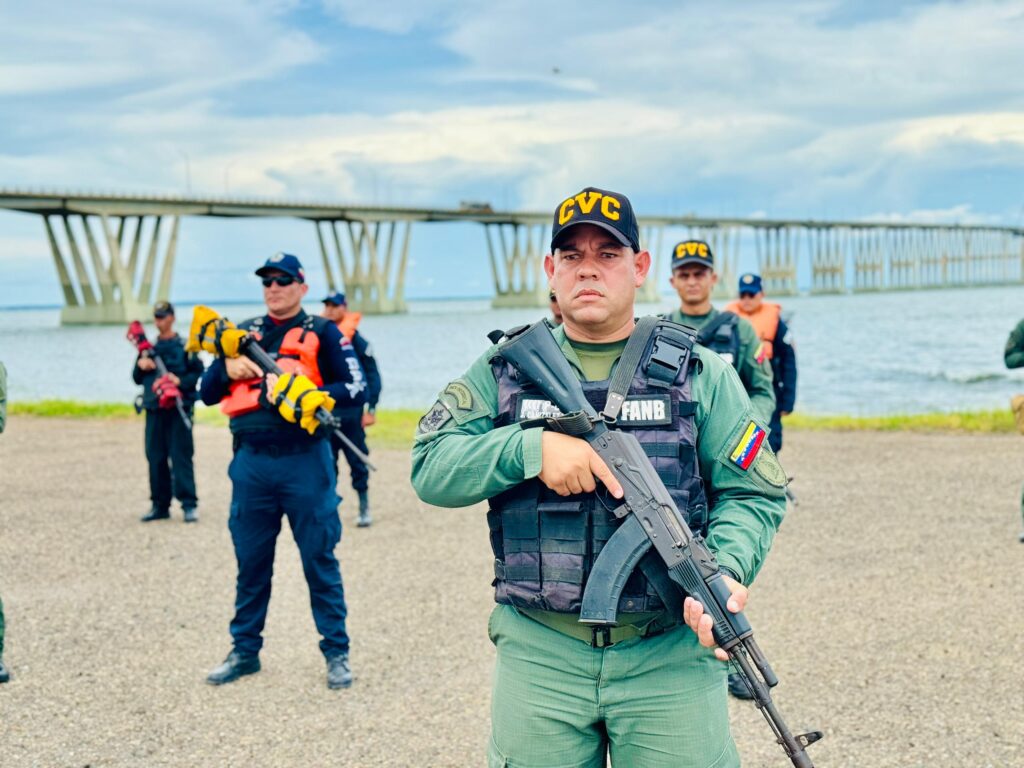 ¡Sin tregua al hampa! Organismos de Seguridad efectúan intenso despliegue vía terrestres y lacustre en el estado Zulia 4 WhatsApp Image 2024 08 26 at 10.58.53 AM 2