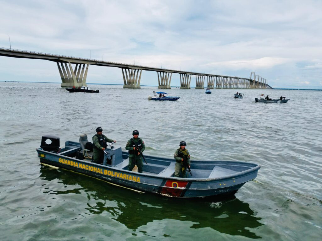 ¡Sin tregua al hampa! Organismos de Seguridad efectúan intenso despliegue vía terrestres y lacustre en el estado Zulia 7 WhatsApp Image 2024 08 26 at 10.58.54 AM
