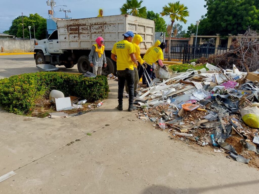 Gobernación del Zulia ejecuta jornada general de limpieza en Maracaibo 4 WhatsApp Image 2024 08 28 at 12.28.14 PM 3