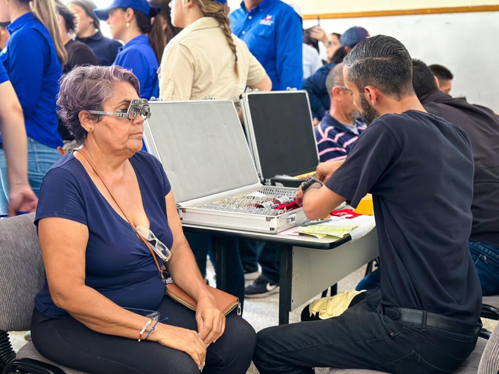 Más de 500 zulianos fueron atendidos en una nueva jornada de captación visual del Programa Con Buenos Ojos 2 WhatsApp Image 2024 08 28 at 3.21.43 PM 1