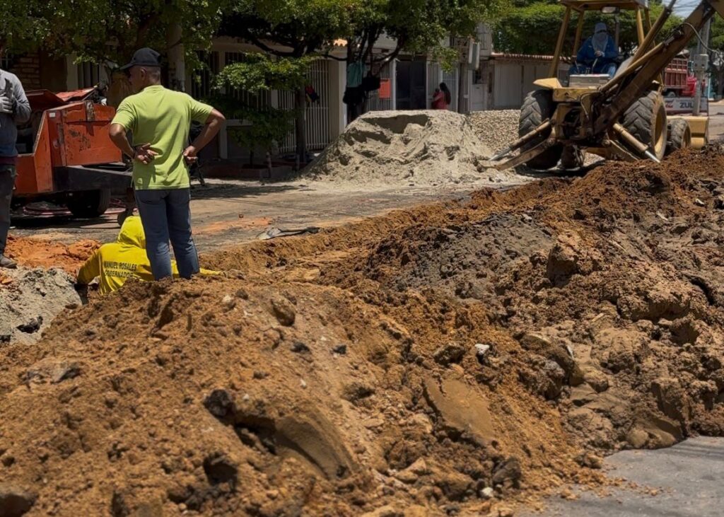 Gobernación del Zulia realizó sustitución de colector en la avenida 5 de la urbanización San Jacinto 2 WhatsApp Image 2024 09 03 at 4.47.05 PM