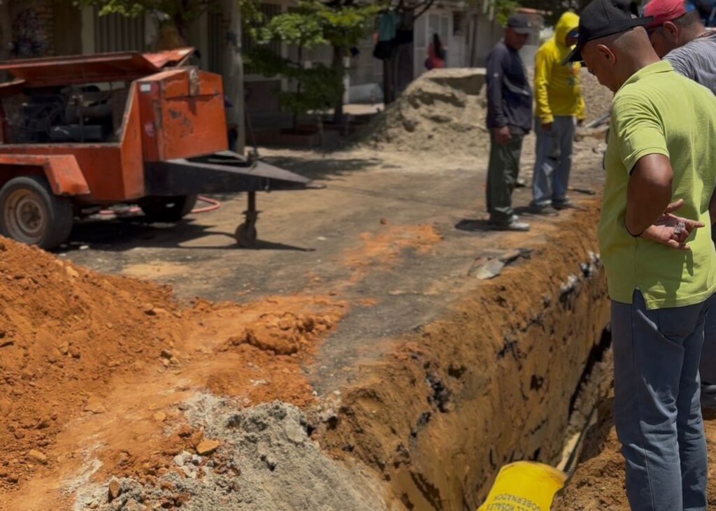 Gobernación del Zulia realizó sustitución de colector en la avenida 5 de la urbanización San Jacinto 3 WhatsApp Image 2024 09 03 at 4.47.07 PM