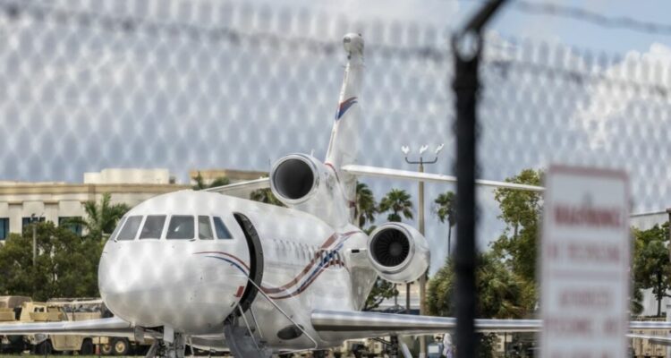 Avión
