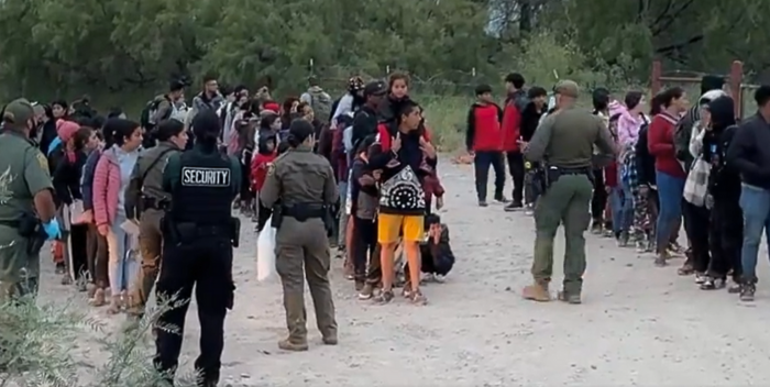 Migrantes cruzaron la frontera sur de EE. UU., la mayoría son venezolanos 1 Migrantes