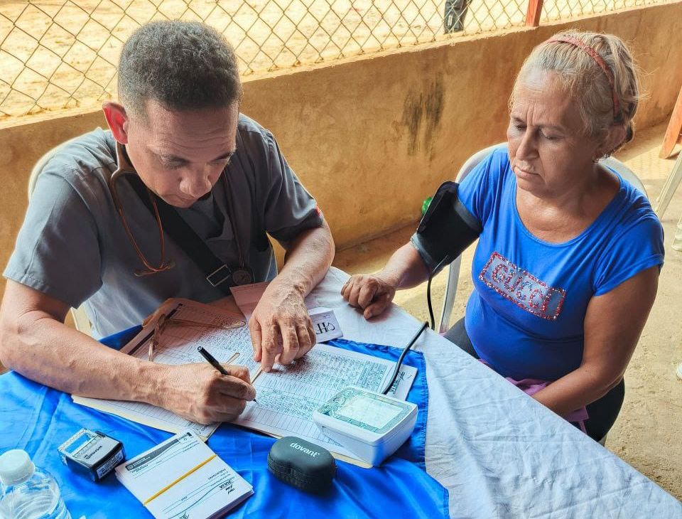 Gran jornada médica odontológica benefició a más de mil 200 familias con asistencia social y medicamentos gratuitos 3 WhatsApp Image 2024 10 14 at 8.39.47 AM 1