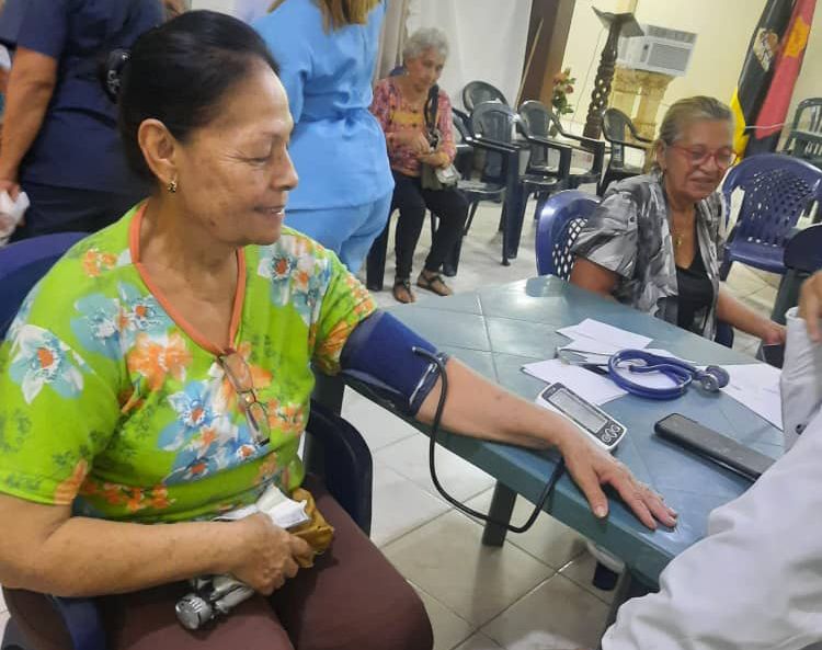 Gobernación del Zulia atendió a adultos mayores con exitosa jornada de salud 3 WhatsApp Image 2024 10 17 at 11.50.30 AM 2