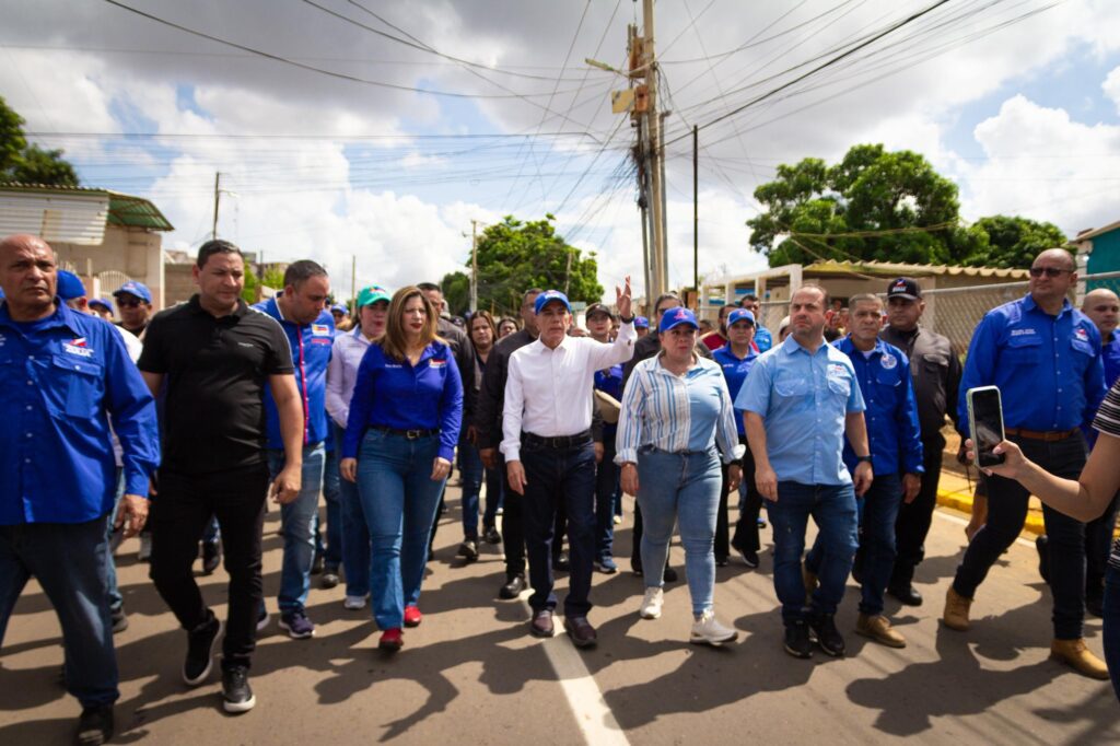 Gobernador Rosales inauguró trabajos de construcción, recuperación y modernización en el sector «Felipe Pirela» de Maracaibo 3 IMG 20241116 WA0085