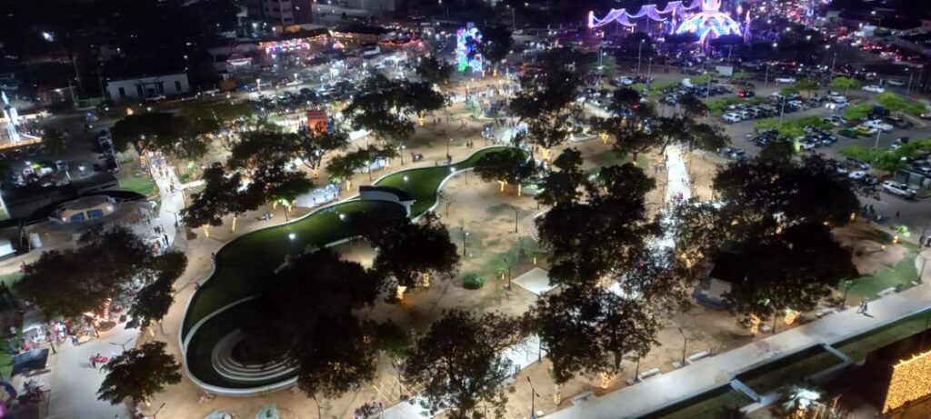 Continúan los trabajos de recuperación y modernización de la Plaza El Buen Maestro de Maracaibo 2 WhatsApp Image 2024 11 05 at 9.33.40 AM