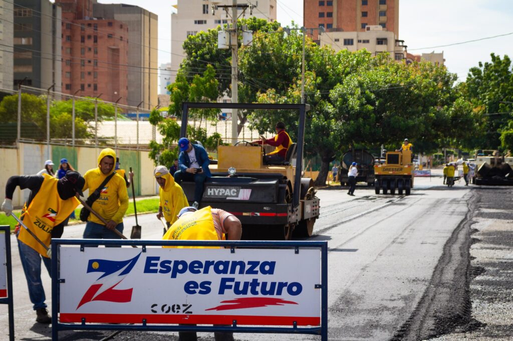 Gobernador Rosales inició los trabajos de construcción, recuperación y modernización del eje vial 9B en Maracaibo 6 WhatsApp Image 2024 11 20 at 2.44.28 PM