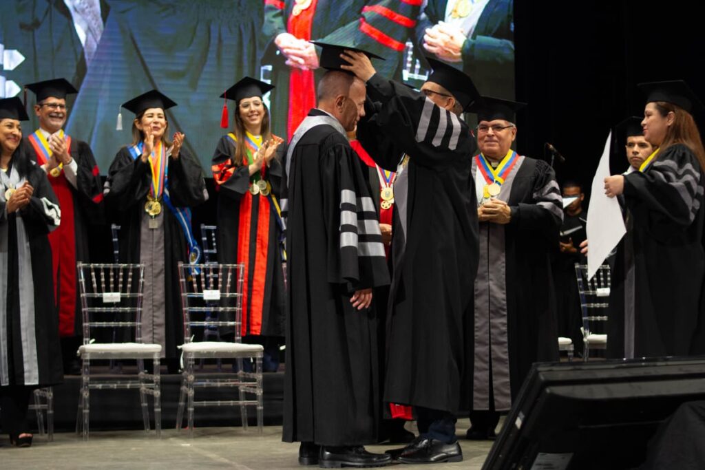 Gobernador Rosales en su honoris causa: «la educación es el instrumento de cambio para la vida, la sociedad y la familia» 3 WhatsApp Image 2024 11 25 at 4.14.44 PM 2
