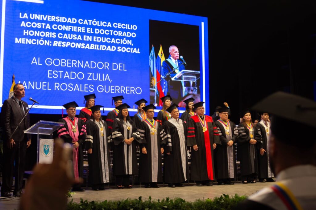Gobernador Rosales en su honoris causa: «la educación es el instrumento de cambio para la vida, la sociedad y la familia» 5 WhatsApp Image 2024 11 25 at 4.14.44 PM 3