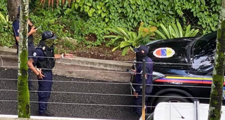 ONU recordó que existe el principio de inviolabilidad ante presencia policial en la Embajada de Argentina en Venezuela 1 Embajada