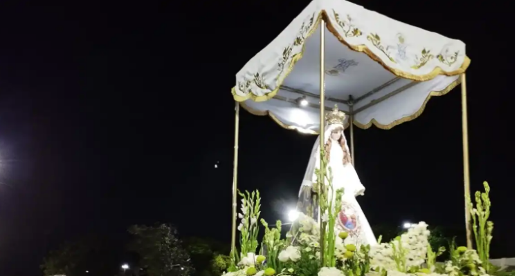 Mirandinos celebraron con devoción fe y algarabía la bajada de la Virgen de Altagracia 1 Virgen