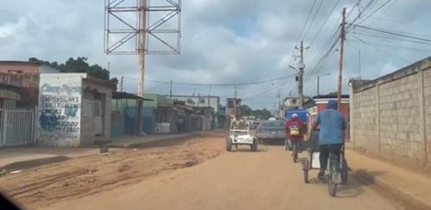 Inició recuperación y modernización vial en el barrio Los Andes de Maracaibo 4 WhatsApp Image 2024 12 09 at 4.32.47 PM 1