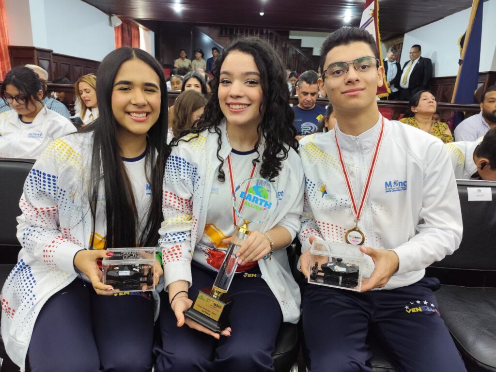 Parlamento zuliano reconoció a jóvenes campeones de la World Robot Olympiad Turquía 2024 2 WhatsApp Image 2024 12 10 at 3.11.05 PM 1