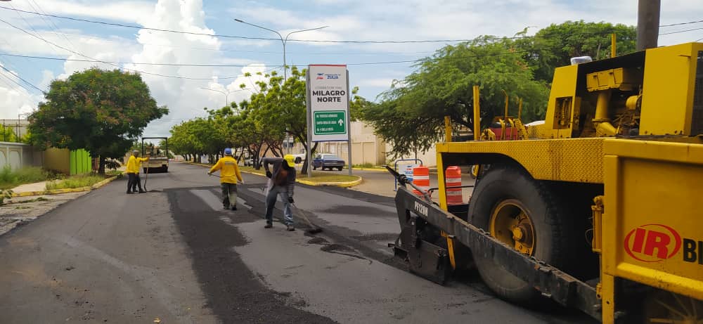Gobierno Regional entregó proyecto de recuperación vial en la avenida Milagro Norte de Maracaibo 6 WhatsApp Image 2024 12 16 at 12.22.43 PM 1