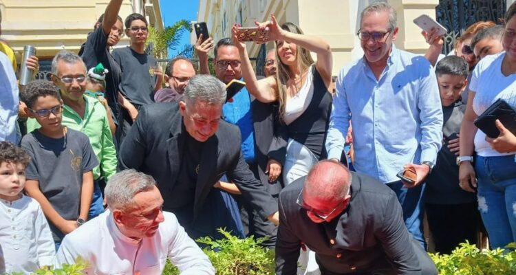 El Teatro Baralt otorgó estrella a Wolfang Romero y al Papi Zuleta 1 Teatro