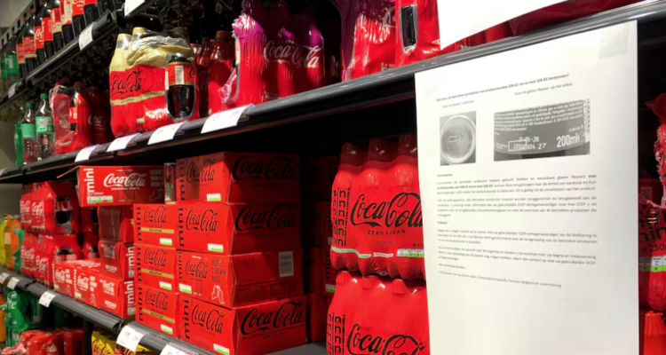 Coca-Cola retiró bebidas en Europa por posible riesgo químico 1 Coca-Cola