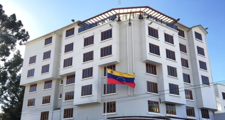 Embajada venezolana en Bolivia sufrió un atentado con disparos este domingo 1 Embajada