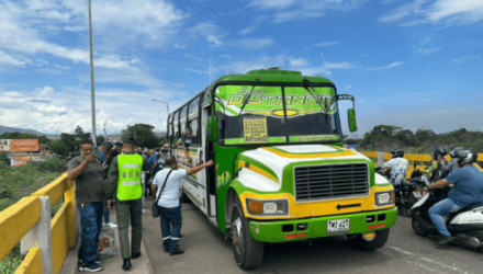 Extienden en Cucuta el permiso de ingreso del transporte binacional hasta el 8 de enero