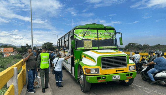 Extienden en Cucuta el permiso de ingreso del transporte binacional hasta el 8 de enero