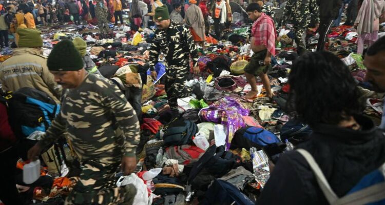 Subió a 30 muertos en estampida en festival Kumbh Mela en India 1 Estampida India
