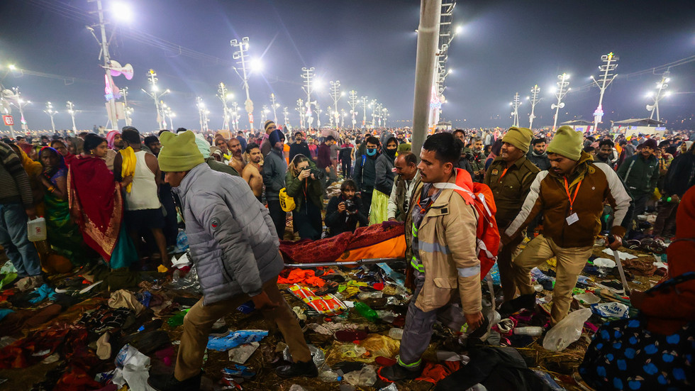 Al menos 15 muertos en estampida en el festival hindú de Kumbh Mela 3 Tragedia en el Maha Kumbh al menos 15 muertos en