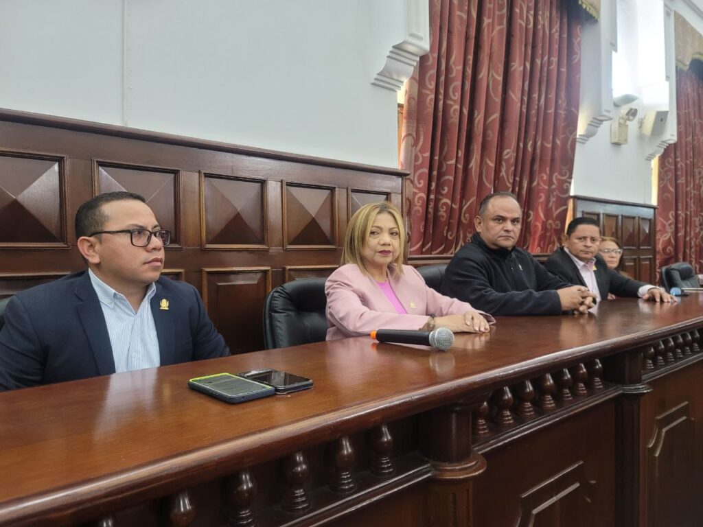 Parlamento zuliano designó comisiones permanentes para el periodo 2025-26 4 WhatsApp Image 2025 01 24 at 2.12.19 PM 1