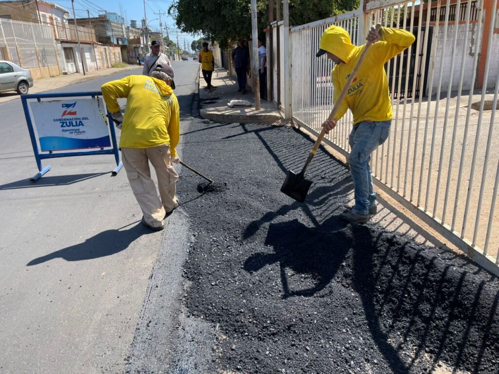 Gobernación del Zulia promueve mejoras viales en el sector San Miguel de Maracaibo 4 WhatsApp Image 2025 01 29 at 1.34.05 PM