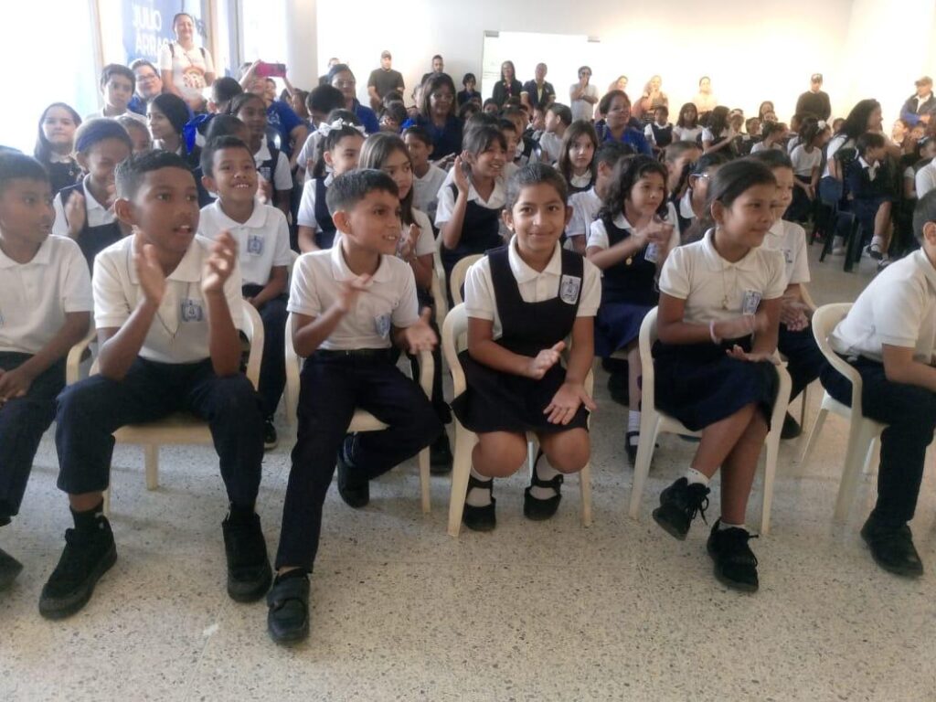 Gobernación del Zulia celebró la zulianidad en la Secretaría de Cultura con un concierto pedagógico de la Banda Simón Bolívar 3 WhatsApp Image 2025 01 30 at 10.46.32 AM 1