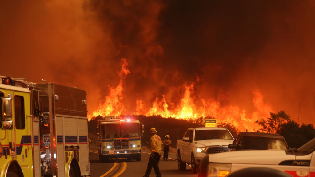 Los incendios forestales continúan en Los Ángeles 3 c16596e1ae0b0723e45a4f29309bdcbe036872ee