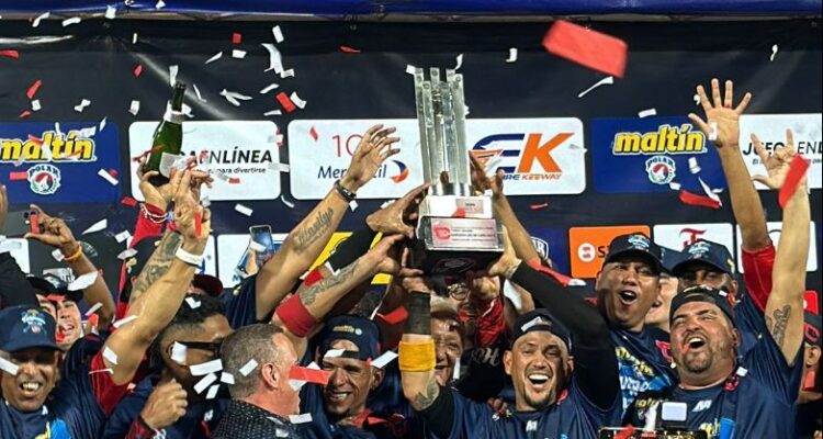 Cardenales apaleó a Bravos y logró su séptimo título en Venezuela 1 Cardenales