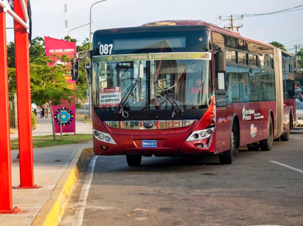 Metro de Maracaibo moviliza a usuarios en Carnavales Felices 2025 2 1001485143