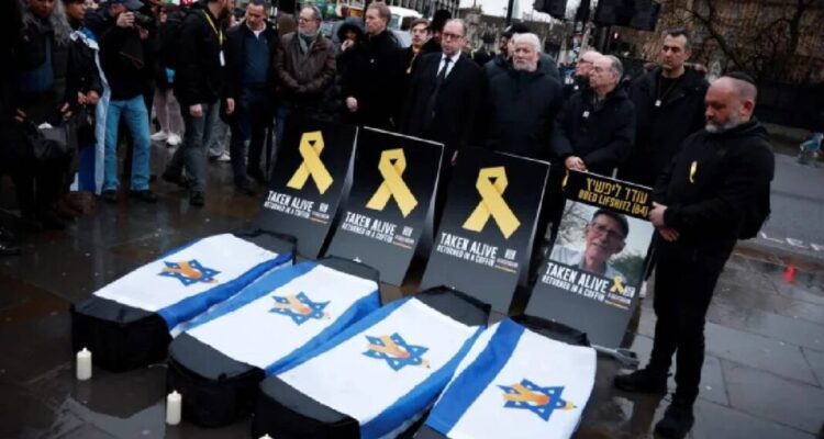 Israel dijo que la entrega de los rehenes muertos refleja la «crueldad» de Hamás 1 Hamas rehenes muertos