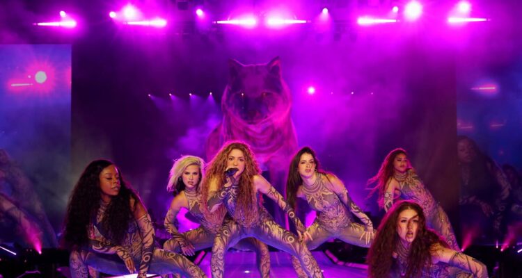 Shakira tour
