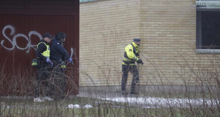Policía sueca confirmó una decena de muertos en tiroteo en centro educativo para adultos 1 Tiroteo