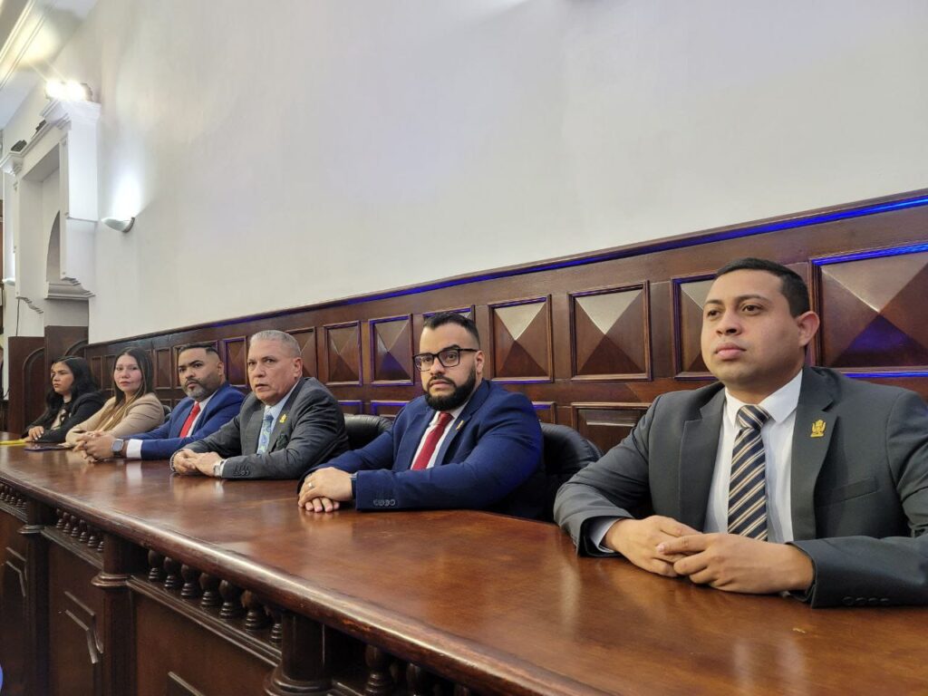Gobernador Manuel Rosales presentó ante el parlamento zuliano su informe de gestión y cuenta 2024 3 WhatsApp Image 2025 02 03 at 3.39.34 PM