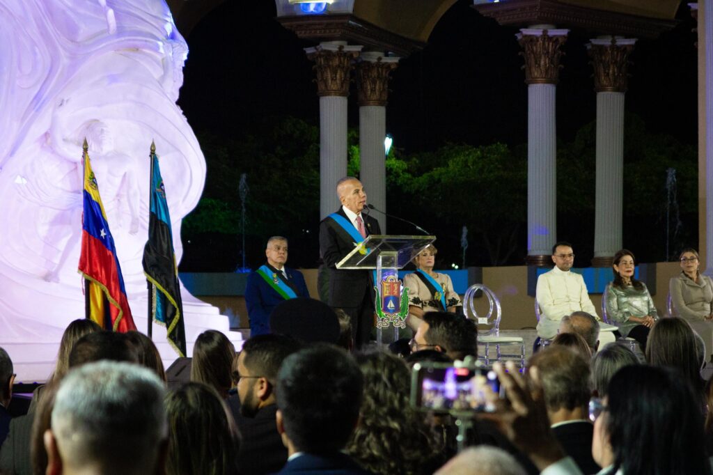 Gobernador Rosales celebró la Zulianidad con imponente acto en el Monumento de la Virgen 2 WhatsApp Image 2025 02 03 at 8.39.41 AM