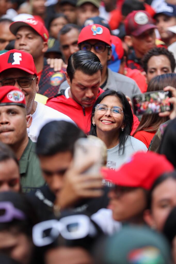 La vicepresidenta Delcy Rodriguez participó en la Gran Movilización en conmemoración de los 33 años de la Rebelión Cívico-Militar del 4F 2 WhatsApp Image 2025 02 04 at 5.58.44 PM