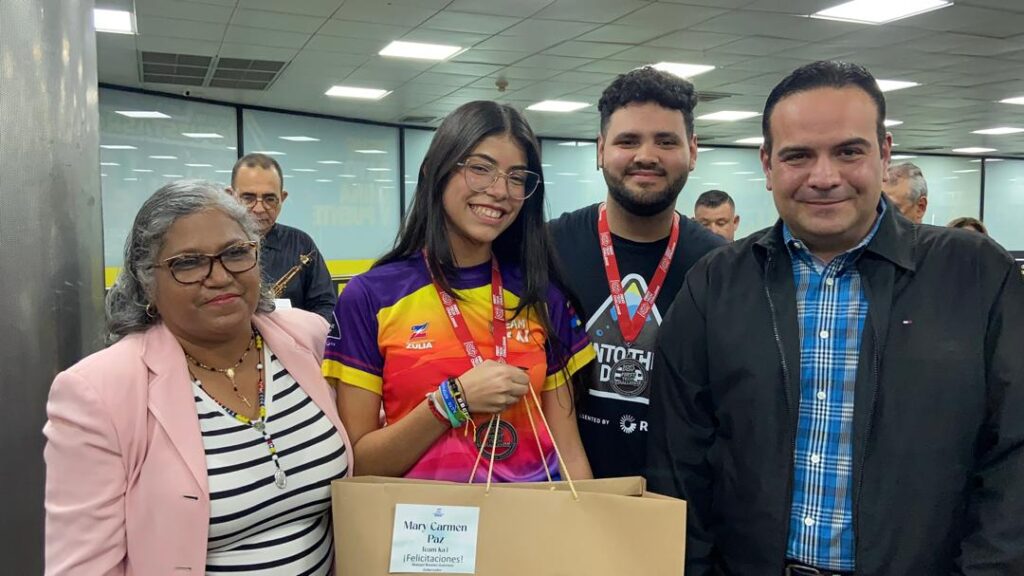 Delegaciones del Team Ka’i y Team Audaces de Robótica e Inteligencia Artificial llegaron de Italia con dos importantes triunfos 5 WhatsApp Image 2025 02 27 at 1.48.39 PM 1