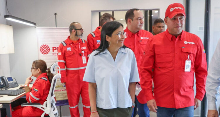 Ministra Delcy Rodríguez visitó el Zulia para supervisar la infraestructura de Pdvsa-Occidente 1 Delcy