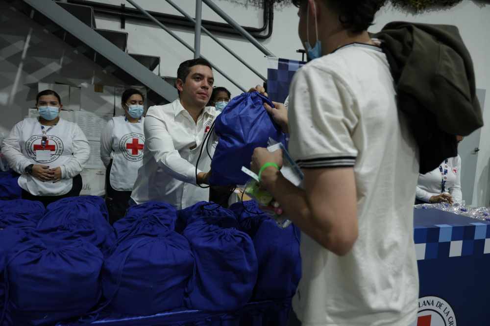 Cruz roja ayuda