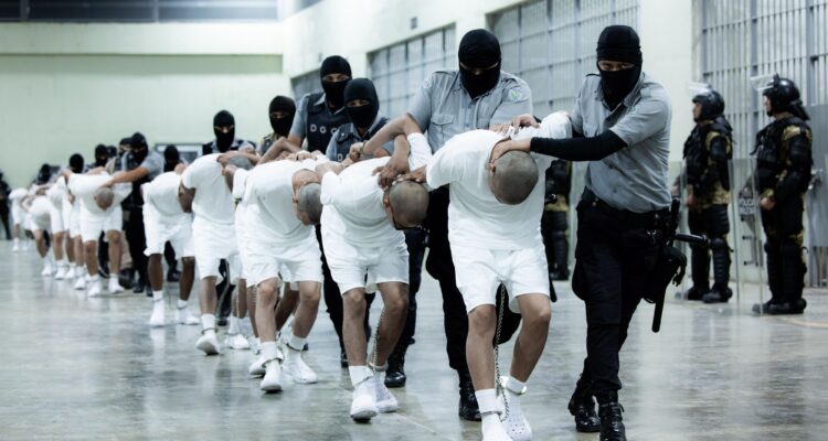 Detenidos Salvador
