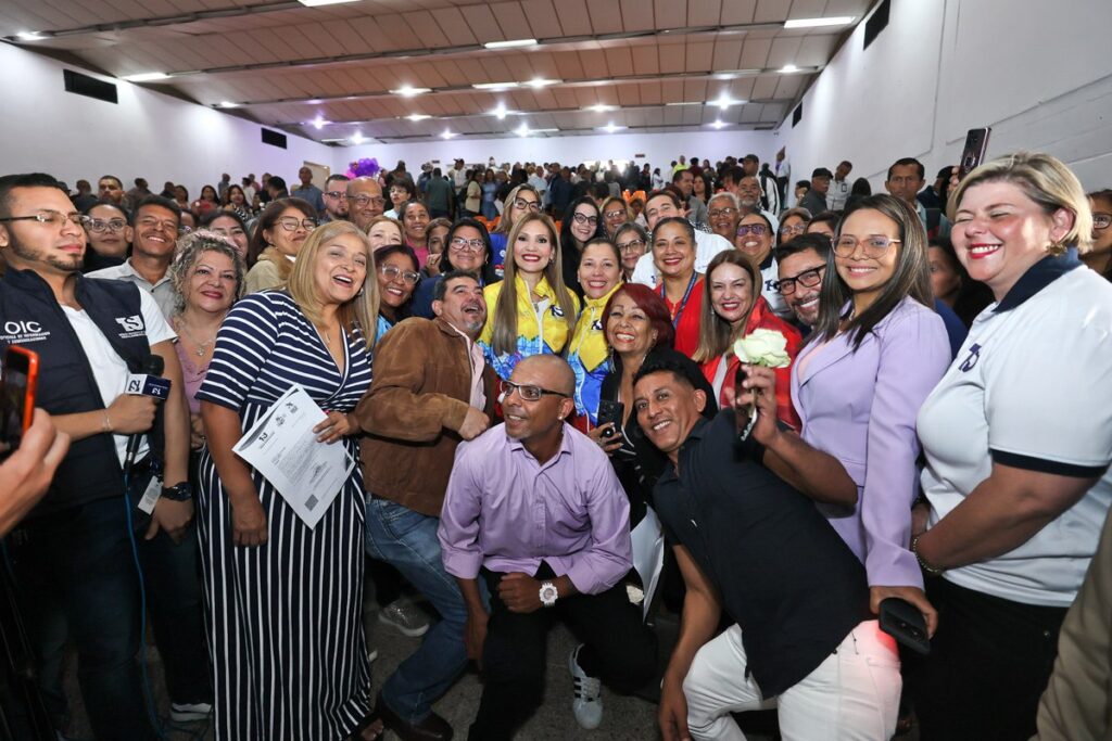 Juramentacion y acreditacion de juezas y jueces de Paz Comunal 7