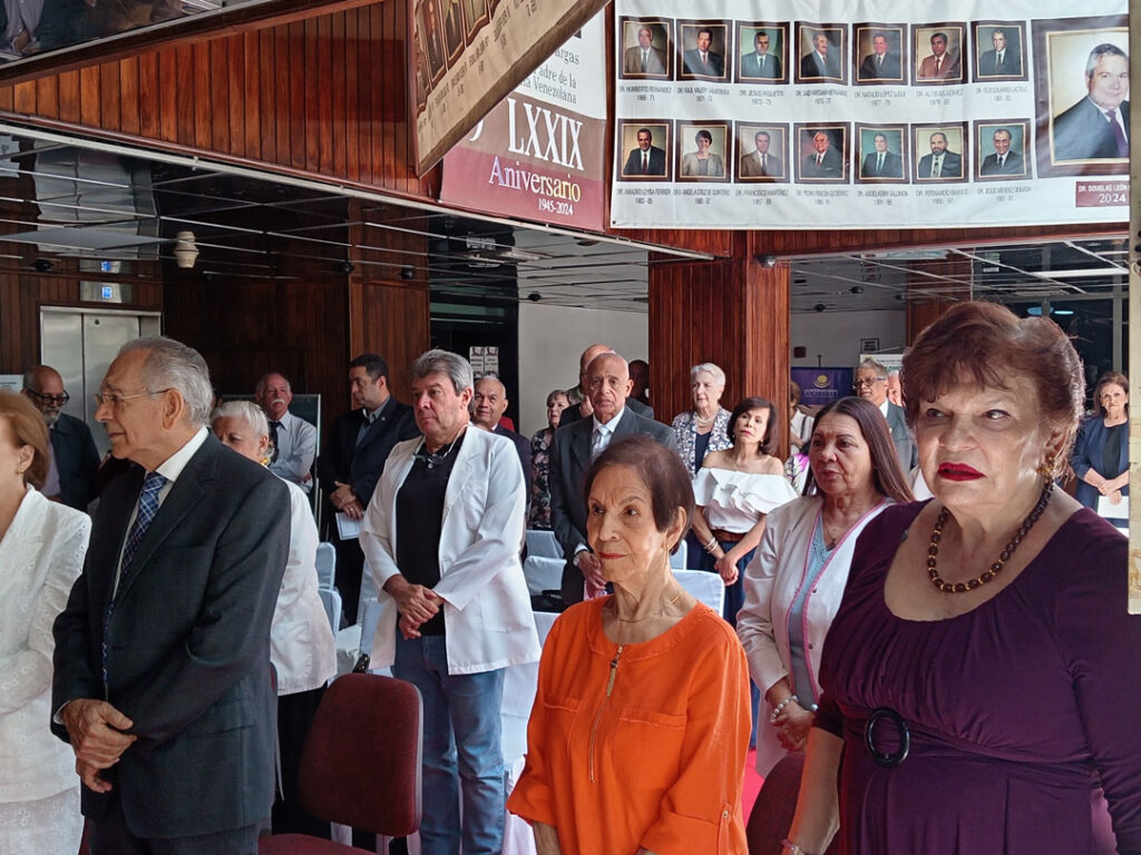 Innovación, respeto, información y financiamiento del Gobierno para un plan de salud pública propone el gremio médico venezolano 2 Medicos FMV