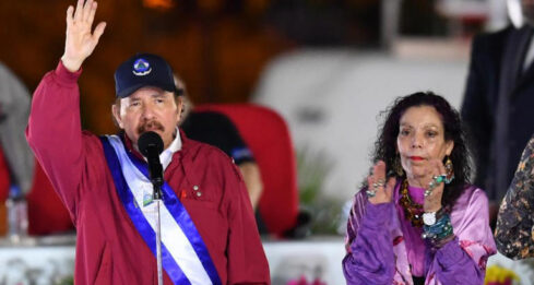 Ortega y su esposa Rosario Murillo