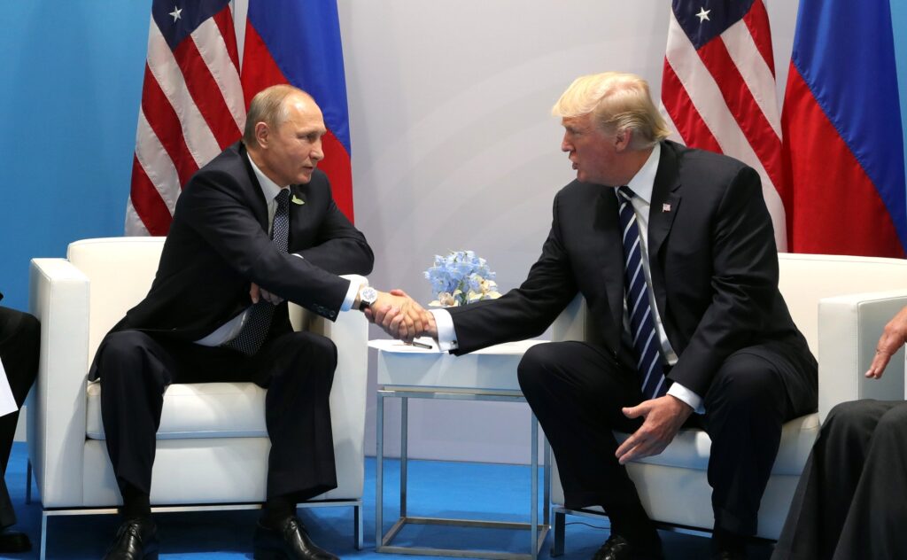 Kremlin: Putin y Trump se reunirán en los próximos días 3 Trump-Putin
