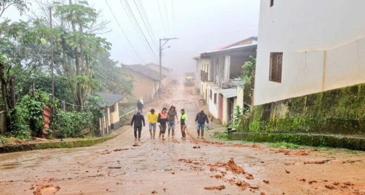Lluvias en Ecuador dejaron 34 muertos y más de 18 mil hectáreas de cultivo afectadas 1 Lluvias en Ecuador