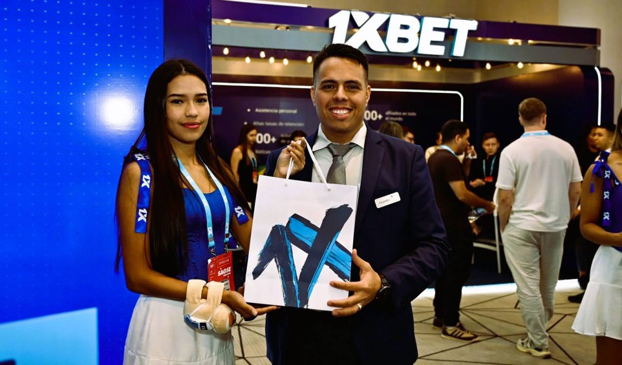 Brindis por el crecimiento: 1xBet destaca en SAGSE Panamá 2025 4 1xBet Highlights from SAGSE Panama 1